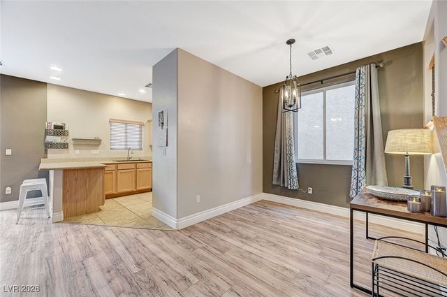 5690 Sentry Palm Court, Las Vegas, NV 89122