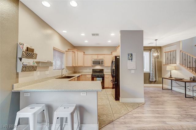 5690 Sentry Palm Court, Las Vegas, NV 89122