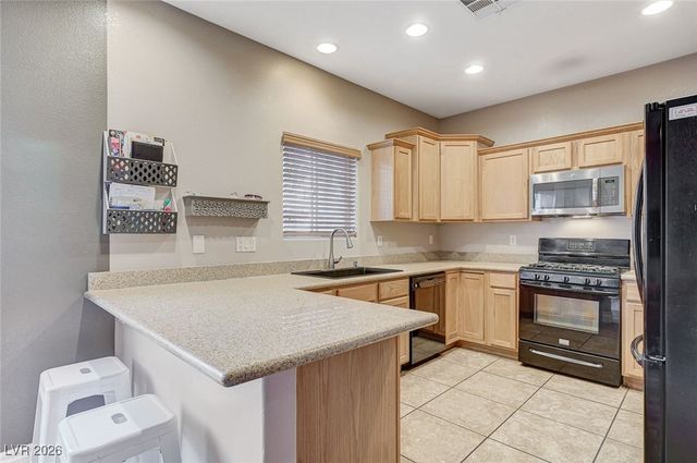 5690 Sentry Palm Court, Las Vegas, NV 89122