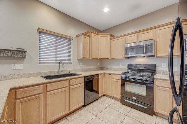 5690 Sentry Palm Court, Las Vegas, NV 89122