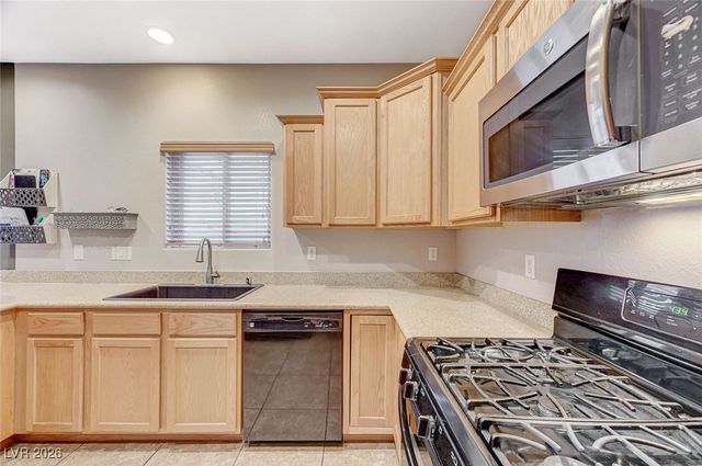 5690 Sentry Palm Court, Las Vegas, NV 89122