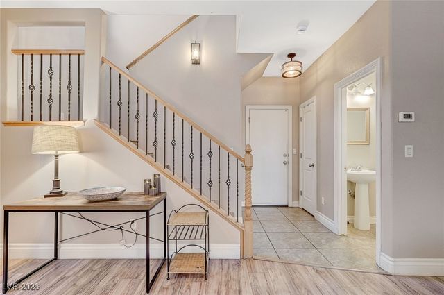 5690 Sentry Palm Court, Las Vegas, NV 89122