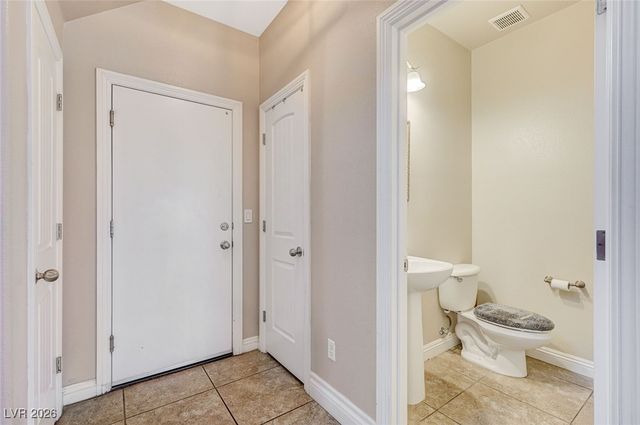 5690 Sentry Palm Court, Las Vegas, NV 89122