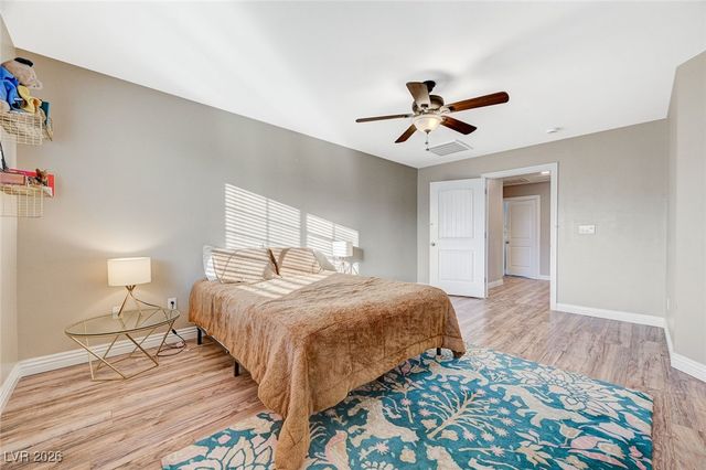 5690 Sentry Palm Court, Las Vegas, NV 89122