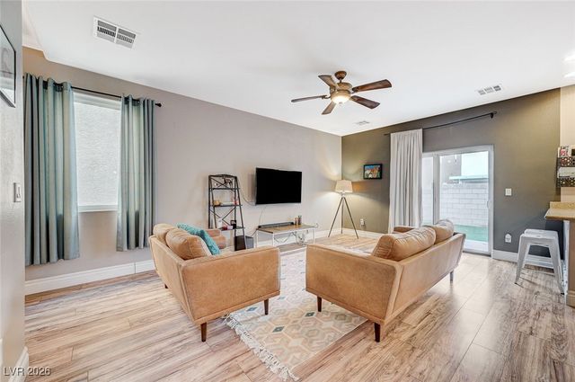 5690 Sentry Palm Court, Las Vegas, NV 89122