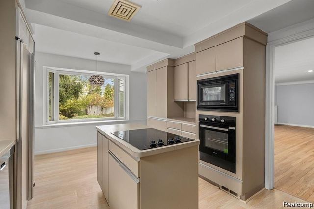 2288 Northlawn Boulevard, Birmingham, MI 48009