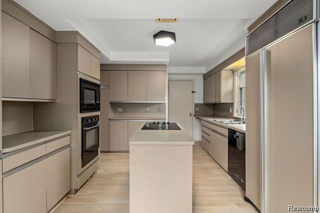 2288 Northlawn Boulevard, Birmingham, MI 48009