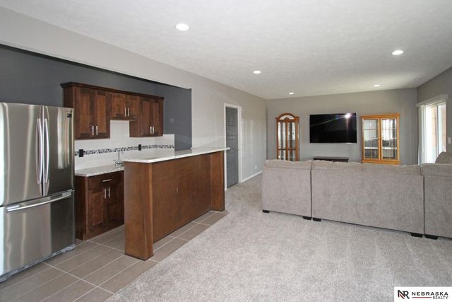 9465 Southern Sky Circle, Lincoln, NE 68505