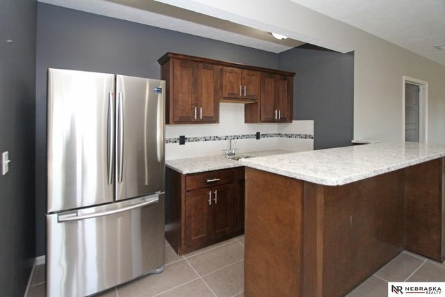 9465 Southern Sky Circle, Lincoln, NE 68505