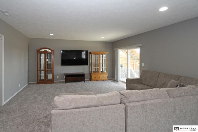 9465 Southern Sky Circle, Lincoln, NE 68505