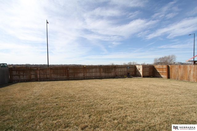 9465 Southern Sky Circle, Lincoln, NE 68505