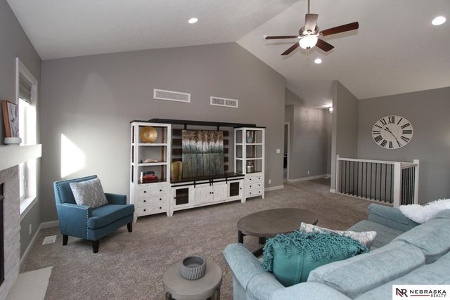 9465 Southern Sky Circle, Lincoln, NE 68505