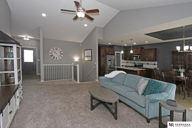 9465 Southern Sky Circle, Lincoln, NE 68505