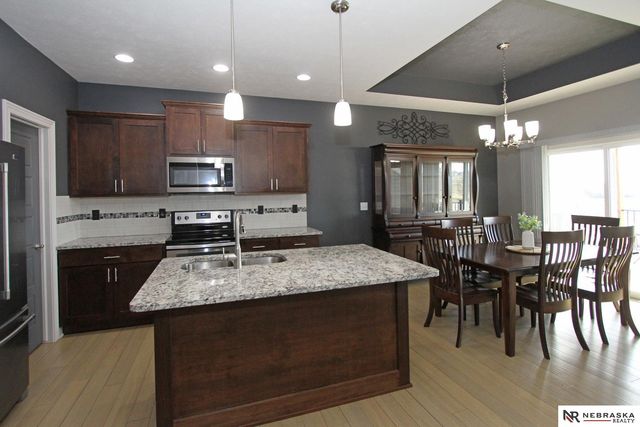 9465 Southern Sky Circle, Lincoln, NE 68505