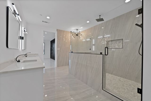 443 Whispering Way, Red Oak, TX 75154