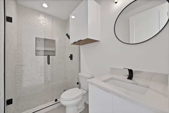 443 Whispering Way, Red Oak, TX 75154