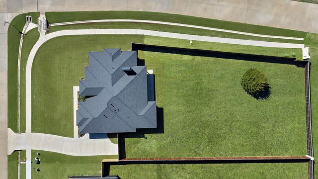 443 Whispering Way, Red Oak, TX 75154