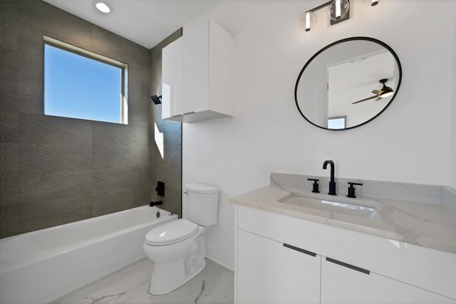 443 Whispering Way, Red Oak, TX 75154