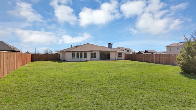 443 Whispering Way, Red Oak, TX 75154