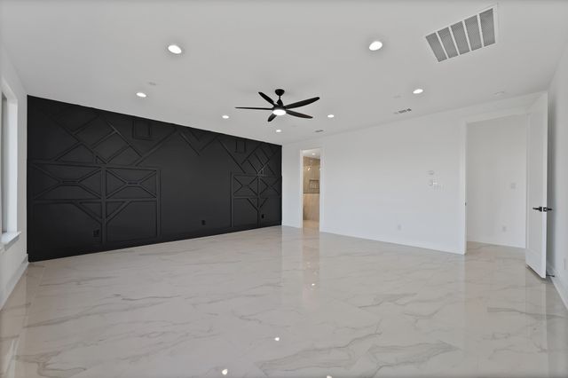 443 Whispering Way, Red Oak, TX 75154