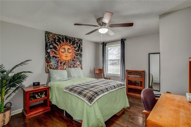 541 S Bluegrass Drive, Bonner Springs, KS 66012