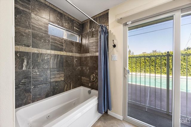 601 Vista Verde Way, Bakersfield, CA 93309