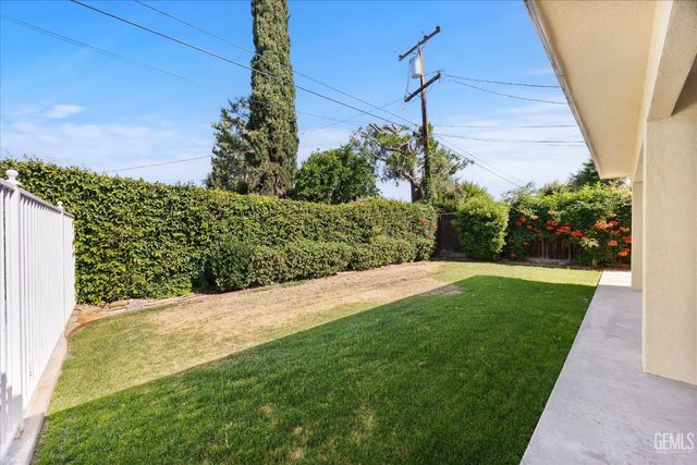 601 Vista Verde Way, Bakersfield, CA 93309