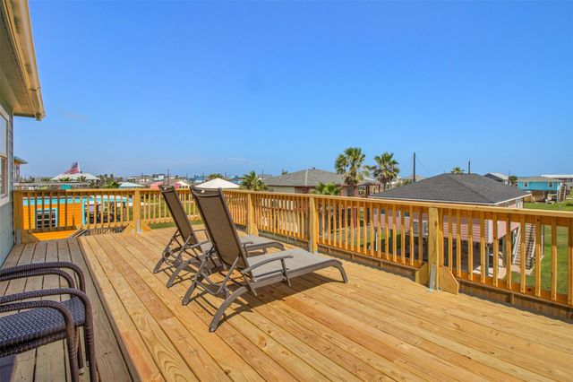 316 Seabean Street, Surfside Beach, TX 77541