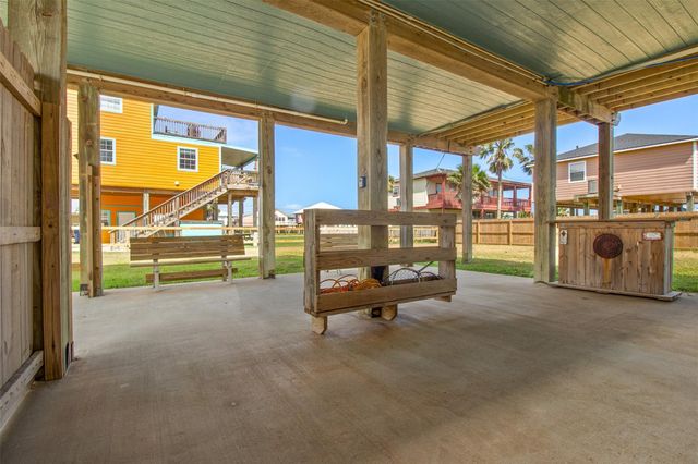 316 Seabean Street, Surfside Beach, TX 77541