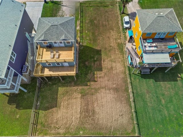 316 Seabean Street, Surfside Beach, TX 77541