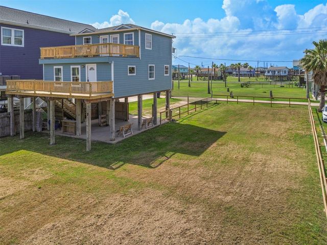 316 Seabean Street, Surfside Beach, TX 77541
