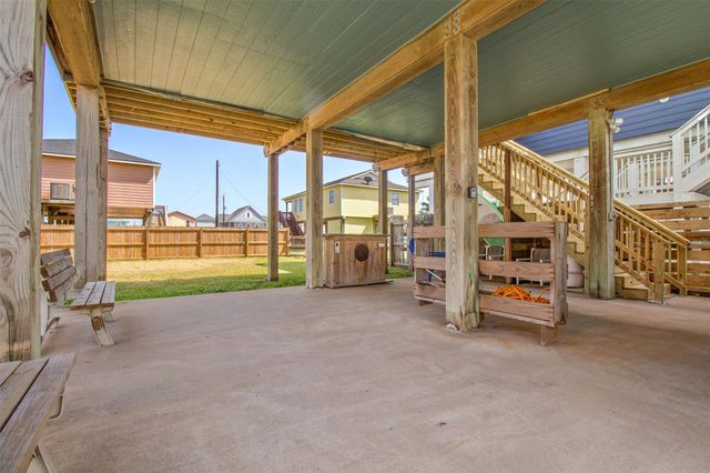 316 Seabean Street, Surfside Beach, TX 77541
