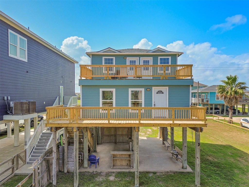 316 Seabean Street, Surfside Beach, TX 77541