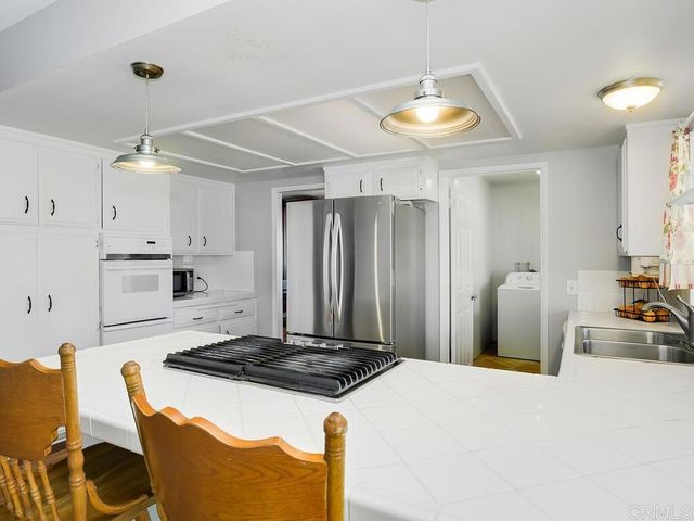 206 Via Oro Verde, Fallbrook, CA 92028