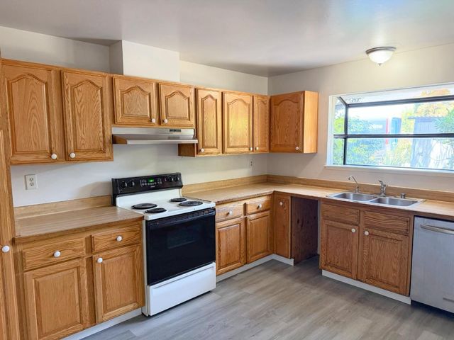 640 Mckenzie Avenue, Watsonville, CA 95076