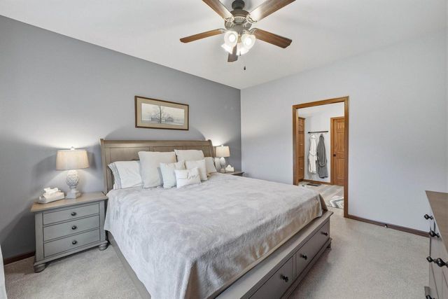 1782 New Port Vista DRIVE, Grafton, WI 53024