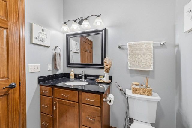 1782 New Port Vista DRIVE, Grafton, WI 53024