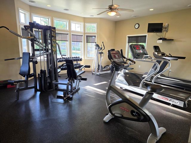 1782 New Port Vista DRIVE, Grafton, WI 53024