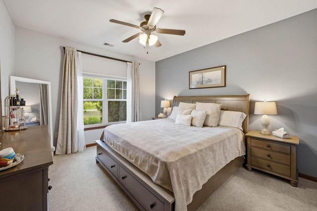 1782 New Port Vista DRIVE, Grafton, WI 53024