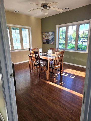 1782 New Port Vista DRIVE, Grafton, WI 53024