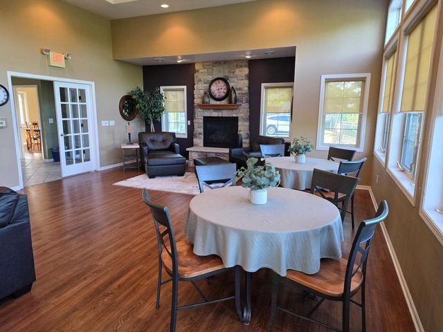 1782 New Port Vista DRIVE, Grafton, WI 53024
