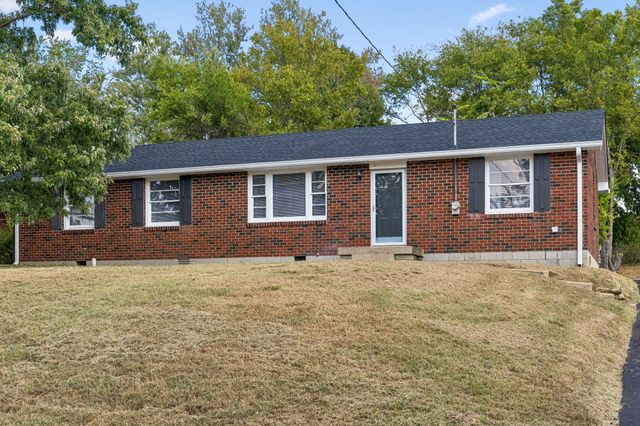 245 Bonnacroft Dr, Hermitage, TN 37076