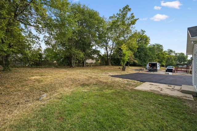 245 Bonnacroft Dr, Hermitage, TN 37076