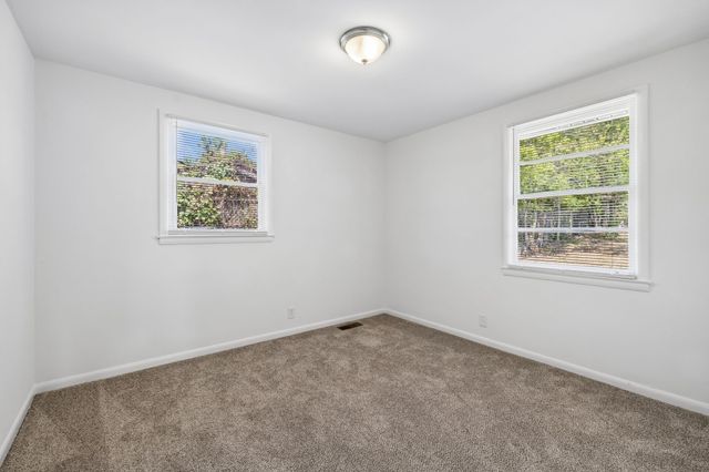 245 Bonnacroft Dr, Hermitage, TN 37076