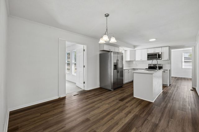 245 Bonnacroft Dr, Hermitage, TN 37076
