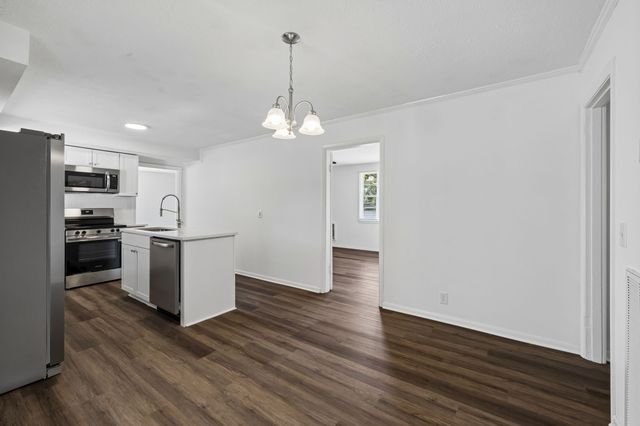 245 Bonnacroft Dr, Hermitage, TN 37076
