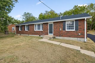 245 Bonnacroft Dr, Hermitage, TN 37076