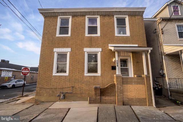 200 CHURCH, Catasauqua, PA 18032