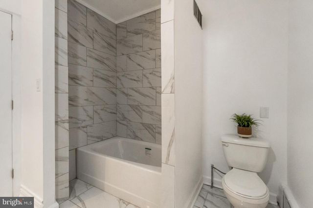 200 CHURCH, Catasauqua, PA 18032