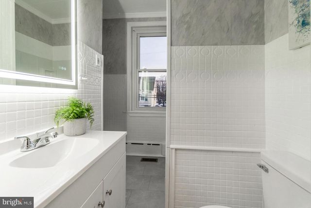 200 CHURCH, Catasauqua, PA 18032